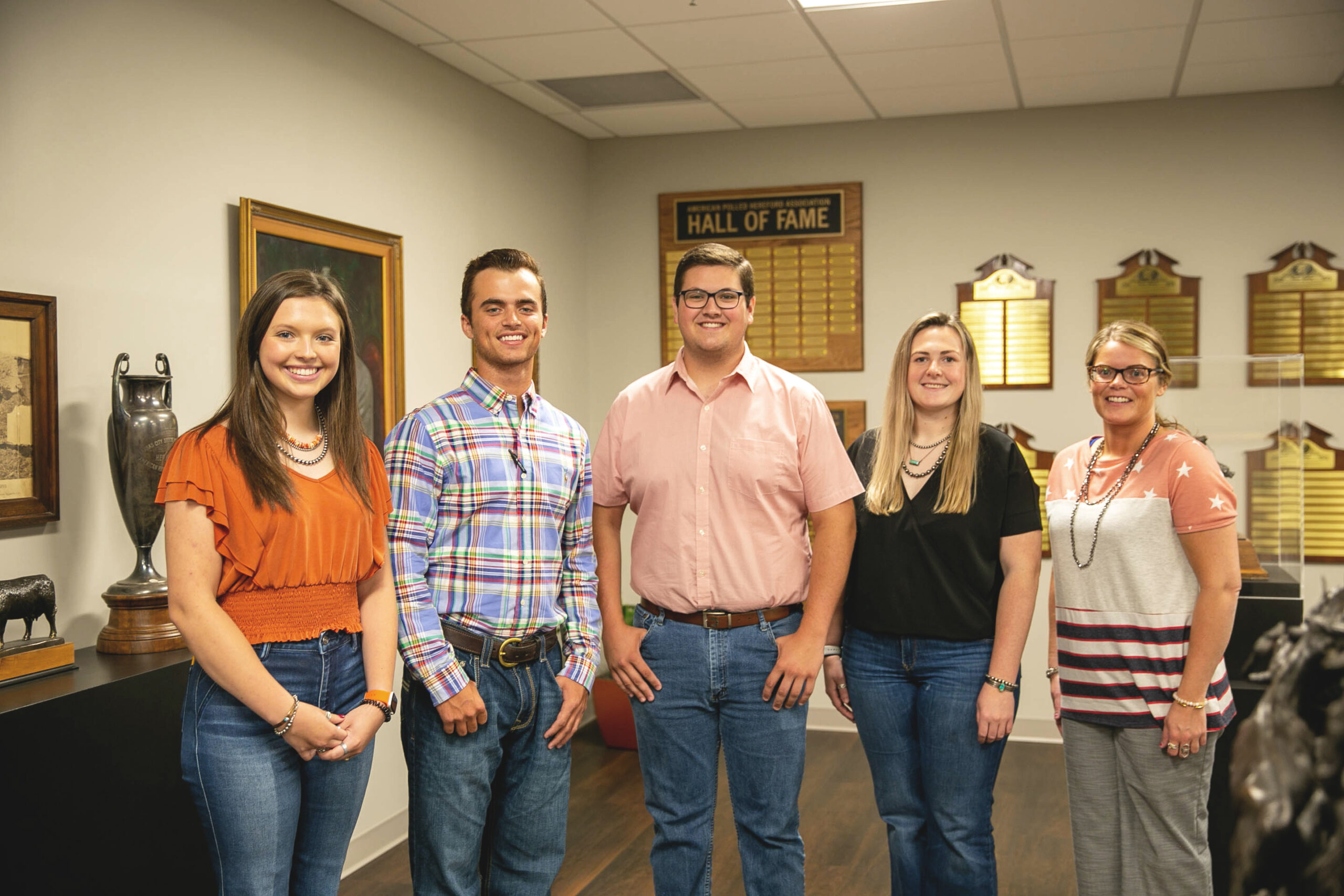 Ambassadors Join the Team Readying for the Junior National Hereford Expo